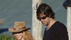 Shakira acusa a De la Rúa de apropiarse de más de 6