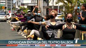 Artistas protestan para exigir la devolución del Teatro Balboa