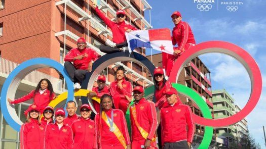 Atheyna Bylon junto a la delegación panameña brillan en la clausura de los Juegos Olímpicos 2024