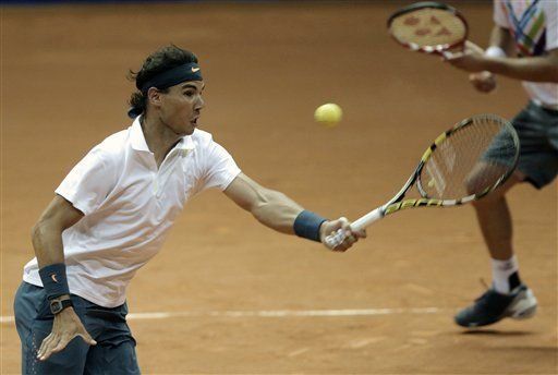 Nadal debuta en Brasil con victoria en dobles