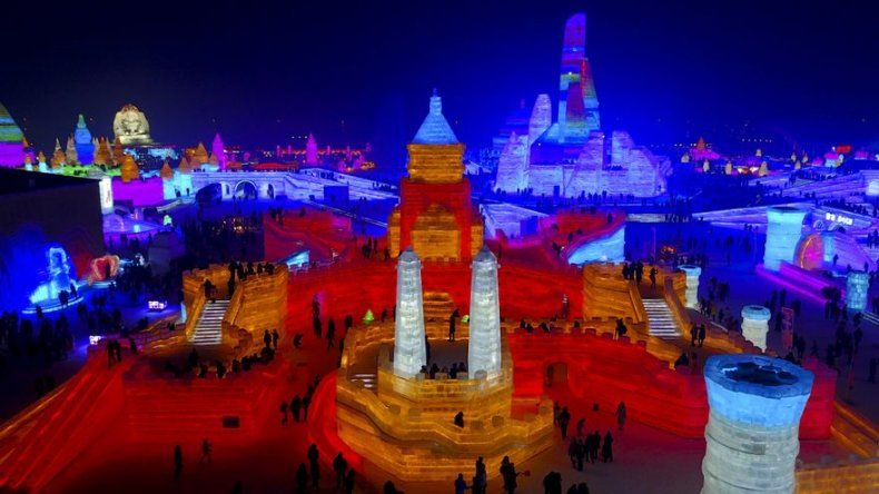 Gélida región china acoge festival de esculturas de hielo