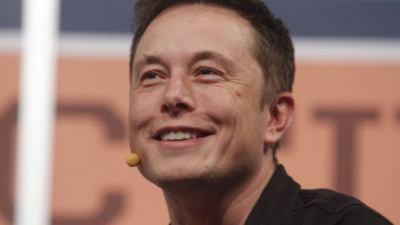 Elon Musk dice que está abrumado por el estrés