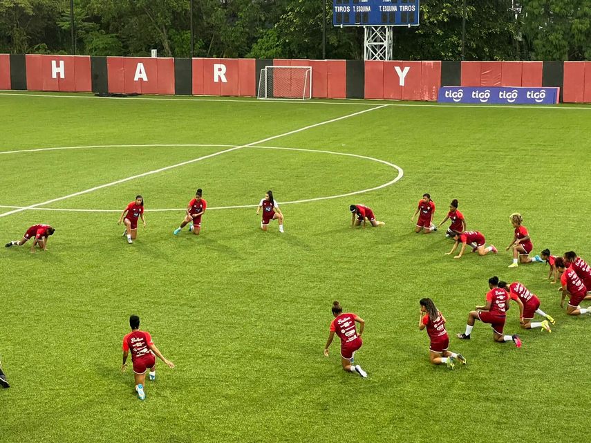 Panamá Femenina continúa su preparación de cara al Concacaf W