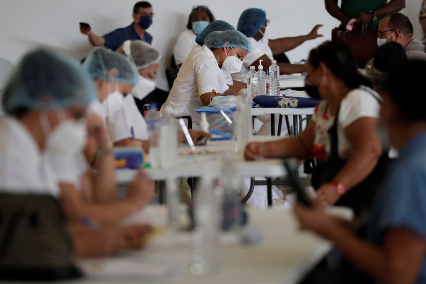 Personal de salud de Panamá.