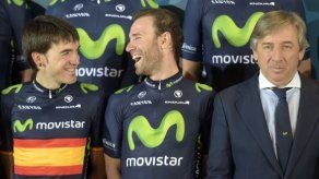 Ion Izagirre y Anacona al frente del Movistar en la Vuelta a Suiza