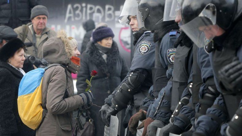 Multitudinaria protesta en Járkov por investigación penal contra su alcalde