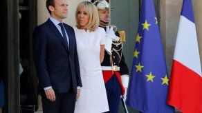 El Elíseo detalla el rol de la primera dama pero no le da un estatus oficial