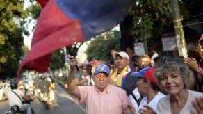 Oposición venezolana aplaza a mañana la movilización contra la Constituyente