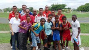 Clubes de LPF dan clínicas de fútbol en Cruzada Juvenil por la Paz