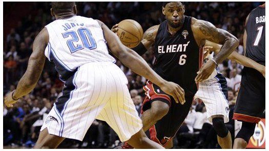 James define en triunfo del Heat sobre el Magic