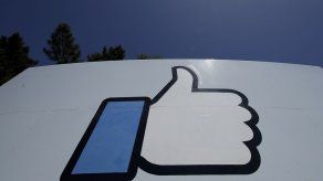 Facebook trata de aclarar cómo usa datos de usuarios