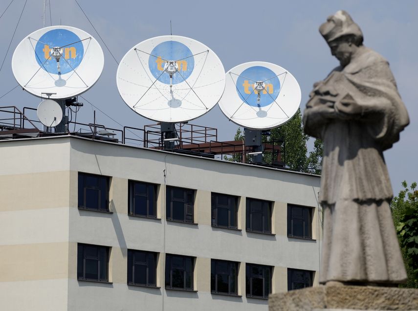 Las protestas fueron convocadas luego que el parlamento aprobó una propuesta que obligaría a Discovery Inc a vender su paquete accionario de TVN