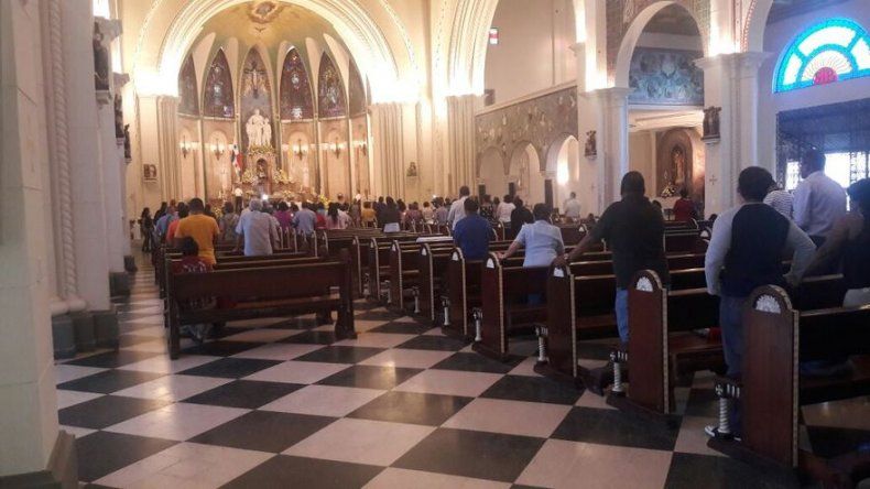 Familiares y sobrevivientes del bus 8B-06 realizan misa para agradecer la no designación de Moore