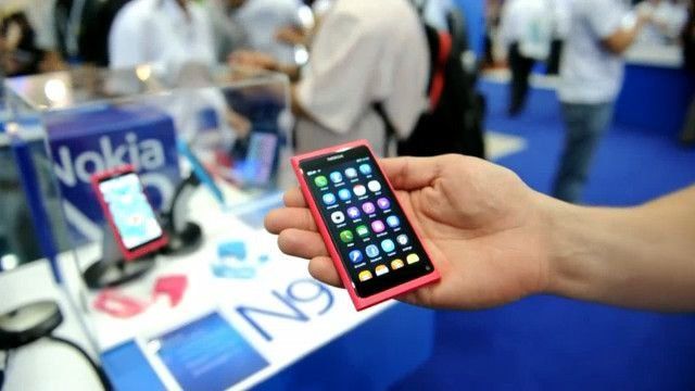 Microsoft compra los móviles de Nokia
