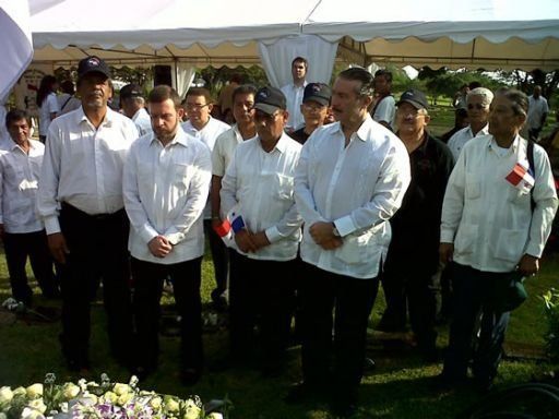 Realizan actos conmemorativos de gesta del 9 de enero