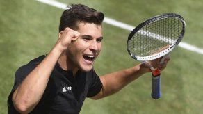 Thiem da un golpe de autoridad ante Federer y logra la final