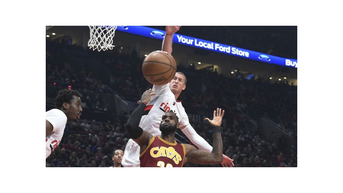 McCollum anota 27 y Blazers vencen a Cavaliers por 102-86