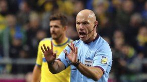 Bild dice que FIFA conminó a árbitros a evitar tarjetas amarillas