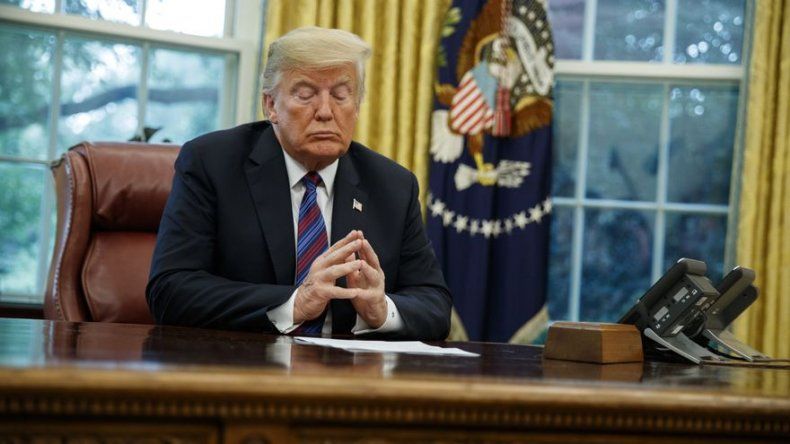 Trump cancela aumentos a trabajadores federales