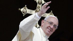 Papas Francisco y Benedicto almuerzan juntos Papas Francisco y Benedicto almuerzan juntos