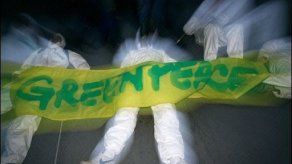 Greenpeace coloca cartel contra deforestación en Argentina