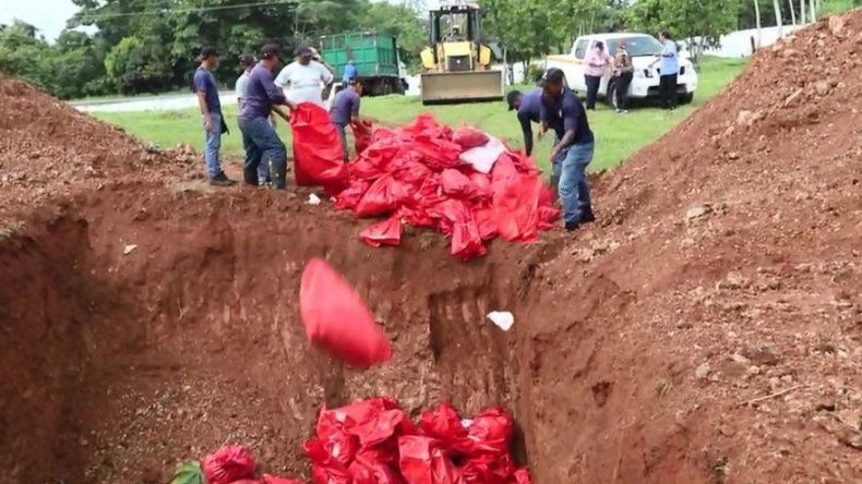 MUPA se disculpa tras la aparición de video donde se mostraba el depósito de restos en fosa común