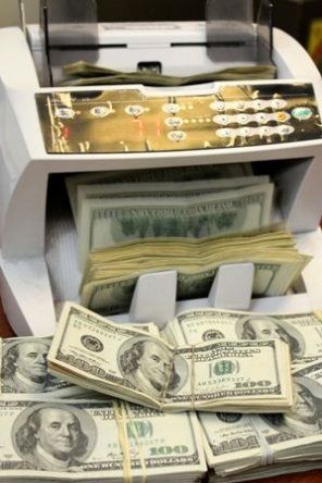 Autoridad de Aduana confisca más de 91 mil dólares a ciudadano chileno