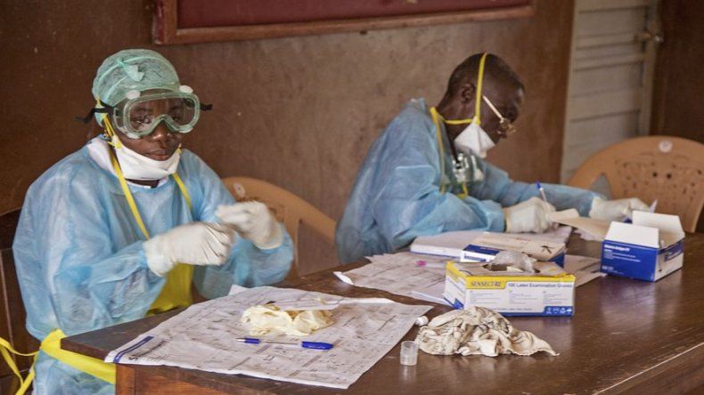 Ébola: Canadá dona a la OMS cientos de dosis de vacuna experimental