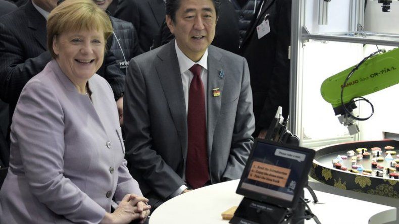 Merkel rechaza alegato de Trump sobre OTAN