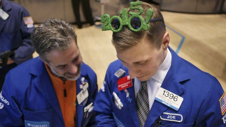 S&P 500 cierra año con ganancia de 11%