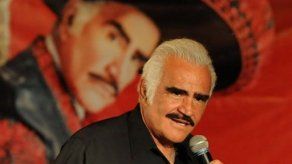 Vicente Fernández canceló sus conciertos en EEUU por operación