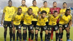 El CAI es campeón del Clausura y levanta su primera copa
