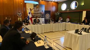 Reunión entre el presidente de la CCIAP, José Ramón Icaza; el ministro de Seguridad, Juan Pino y el director de la Policía Nacional, John Dornheim.