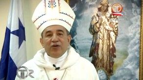 Monseñor Ulloa dirige la Oración por la Patria