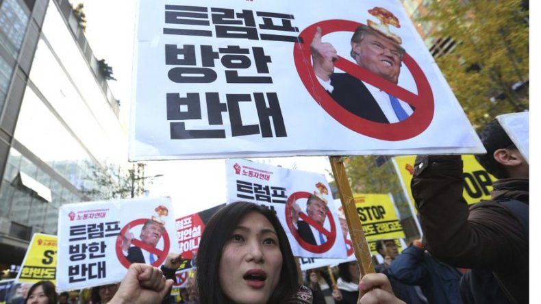 En medio de tumulto en EEUU, Trump emprende viaje por Asia