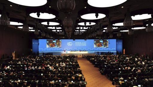 Unos 400 jóvenes se manifiestan contra el cambio climático en Doha