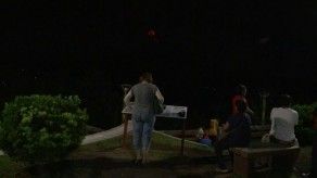 Turistas ven erupción de volcán, autoridades evitan víctimas