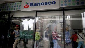 Gobierno prorroga intervención del mayor banco privado de Venezuela