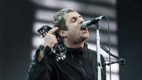 Liam Gallagher fuma y bebe para tener mejor voz