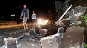 Suman 9 muertos por sismo en Japón