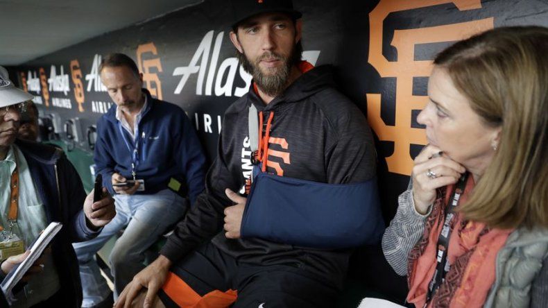 Bumgarner se cayó casi al final de su excursión