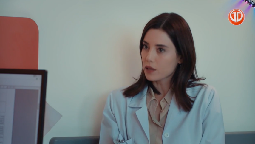 TRAICIONADA | Asya es amonestada por el director del hospital