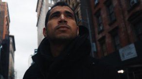 Elmis Castillo envía conmovedor mensaje tras caída de su abuela y anuncia película