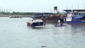 Se hunde embarcación en el Muelle del Mercado de Mariscos