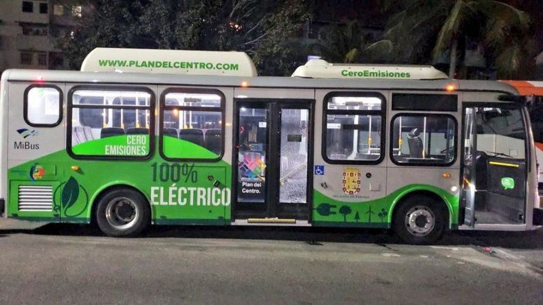 Suspenden temporalmente plan piloto de bus eléctrico tras ser vandalizado