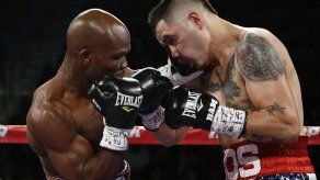 Bradley frena a Ríos en 9no asalto