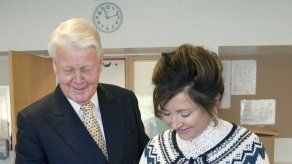 Vinculan a familia política del presidente islandés con el caso Mossack Fonseca