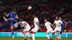 Inglaterra le gana a Suiza en un amistoso sin convencer