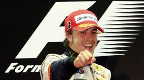 Alonso se reencuentra la victoria en Singapur