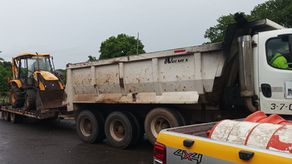 MOP continúa remoción de escombros por deslizamientos en dirección a Tonosí